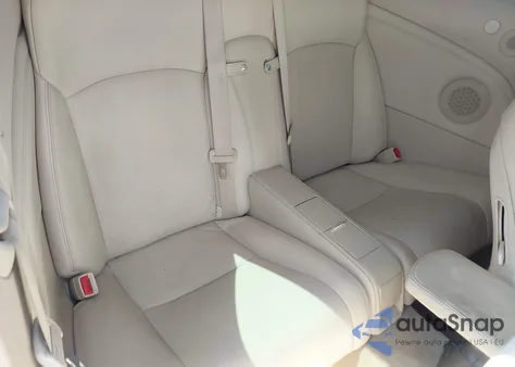 2010 Lexus Is 350C z USA, uszkodzony, nr VIN JTHFE2C27A2502688